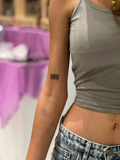 999
