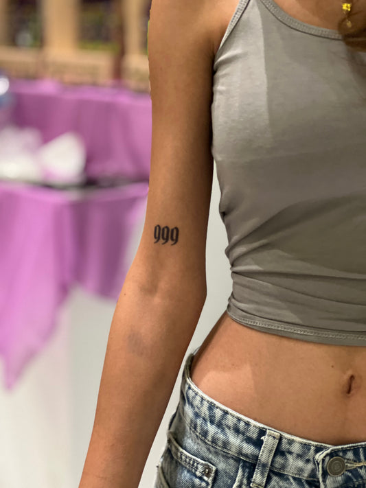 999